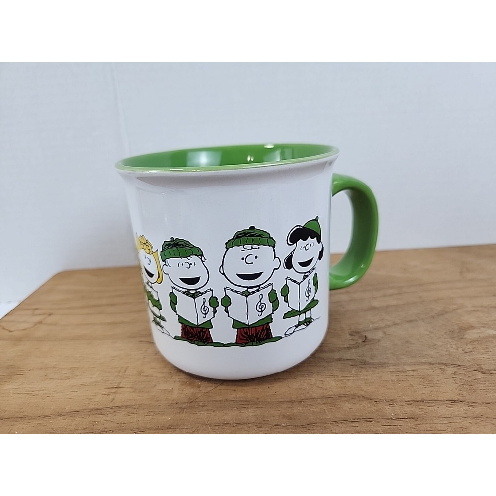 Gibson Peanuts Snoopy & The Gang Caroling Merry Christmas 20 Oz Coffee Mug EUC